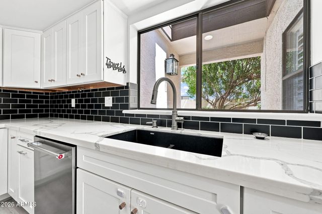 8405 E TURQUOISE Avenue, Scottsdale, AZ 85258
