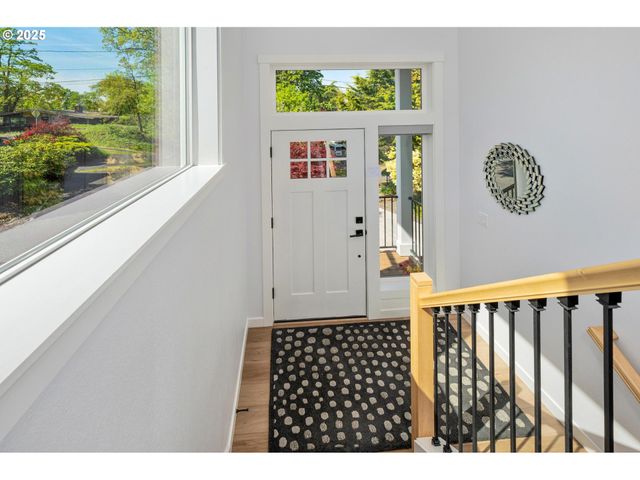 254 N 1ST St, St Helens, OR 97051