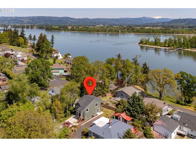254 N 1ST St, St Helens, OR 97051