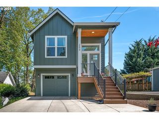 254 N 1ST St, St Helens, OR 97051
