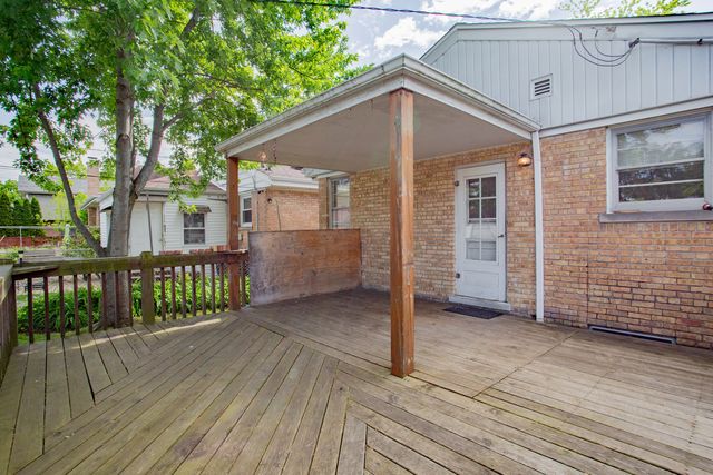 6317 N Lowell Avenue, Chicago, IL 60646