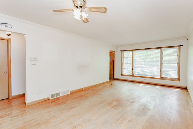 6317 N Lowell Avenue, Chicago, IL 60646
