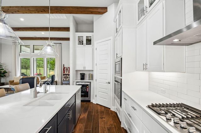 360 Mendocino LN, Austin, TX 78737