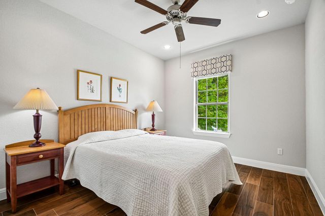 360 Mendocino LN, Austin, TX 78737