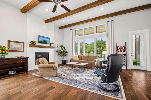 360 Mendocino LN, Austin, TX 78737
