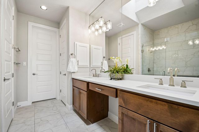 360 Mendocino LN, Austin, TX 78737