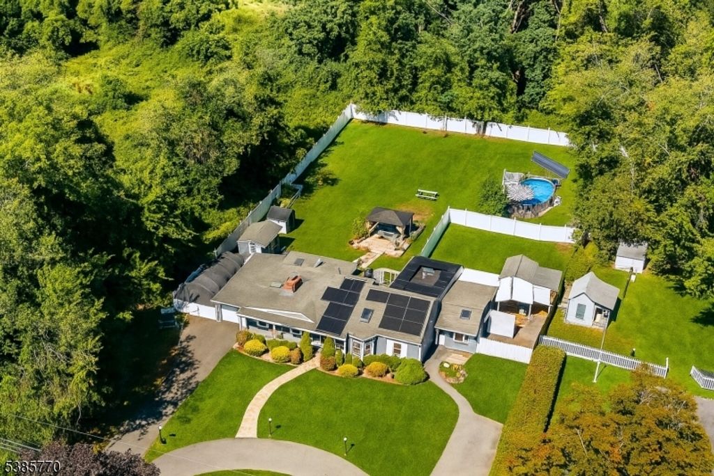 39 William St, Lincoln Park Boro, NJ 07035