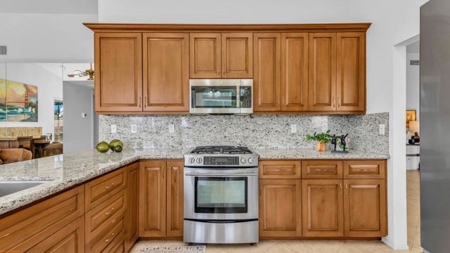 402 Cypress Point Drive, Palm Desert, CA 92211