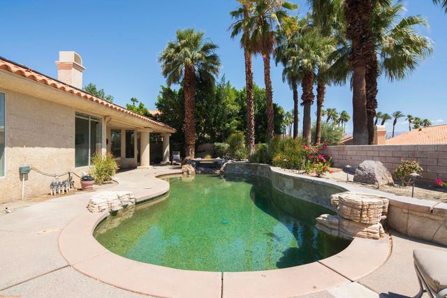 402 Cypress Point Drive, Palm Desert, CA 92211
