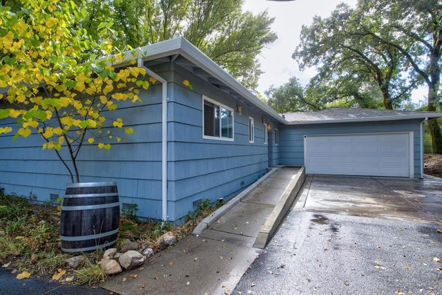 21480 Consolation St, Volcano, CA 95689