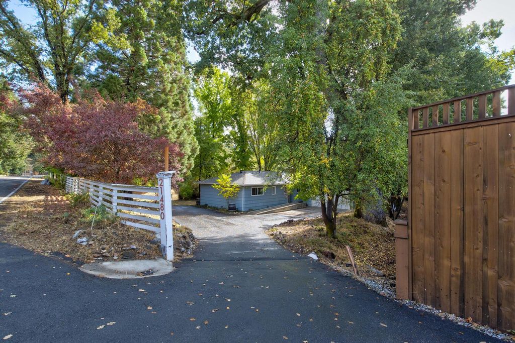 21480 Consolation St, Volcano, CA 95689