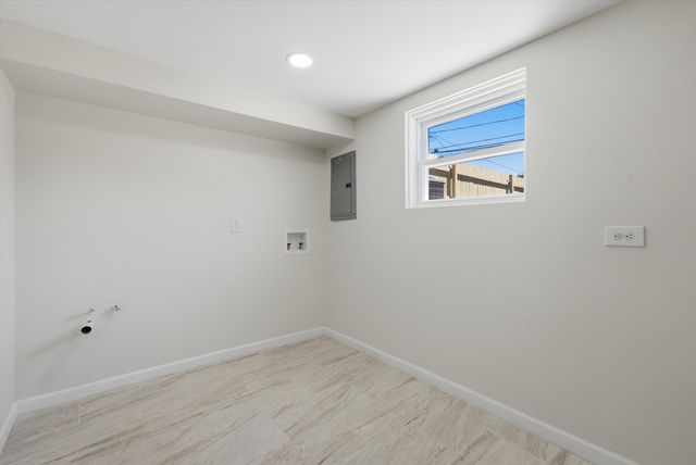 3907 W Marquette Road, Chicago, IL 60629