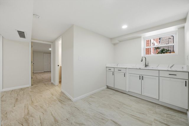 3907 W Marquette Road, Chicago, IL 60629