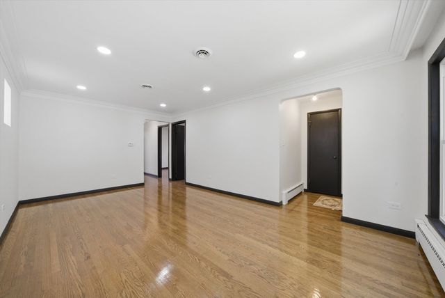 3907 W Marquette Road, Chicago, IL 60629