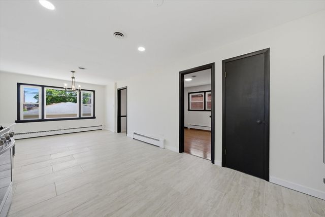 3907 W Marquette Road, Chicago, IL 60629