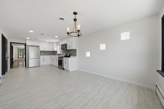 3907 W Marquette Road, Chicago, IL 60629