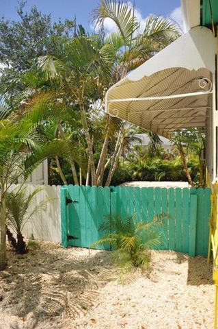 517 7th Avenue N, Lake Worth Beach, FL 33460