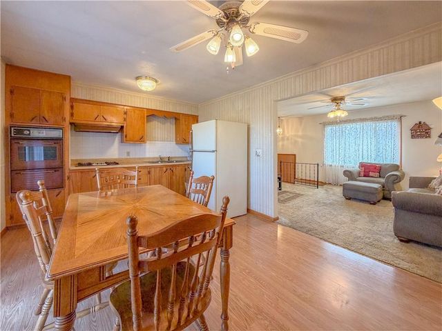 107 Collette Street, Excelsior Springs, MO 64024