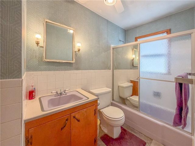 107 Collette Street, Excelsior Springs, MO 64024