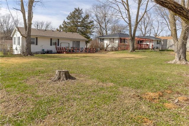 107 Collette Street, Excelsior Springs, MO 64024