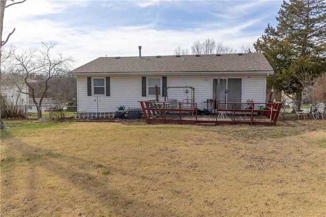 107 Collette Street, Excelsior Springs, MO 64024