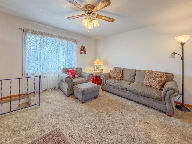 107 Collette Street, Excelsior Springs, MO 64024