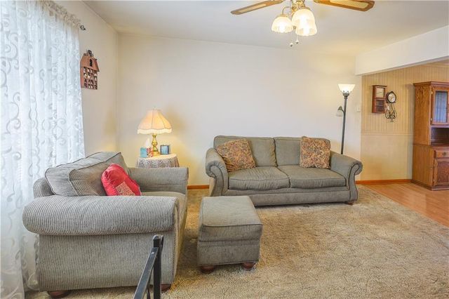 107 Collette Street, Excelsior Springs, MO 64024