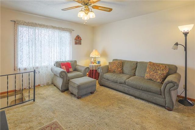 107 Collette Street, Excelsior Springs, MO 64024