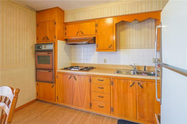 107 Collette Street, Excelsior Springs, MO 64024