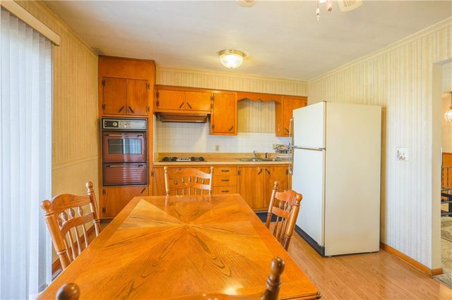 107 Collette Street, Excelsior Springs, MO 64024