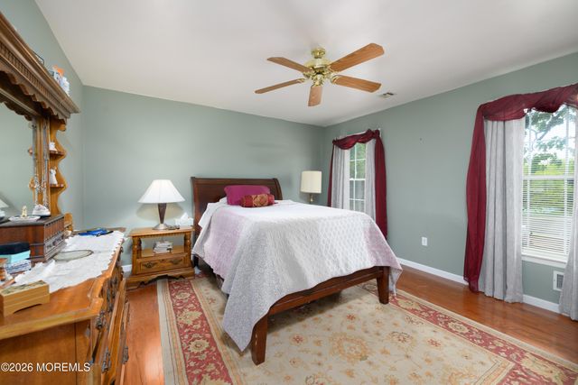 86 Robinson Place, Shrewsbury Boro, NJ 07702