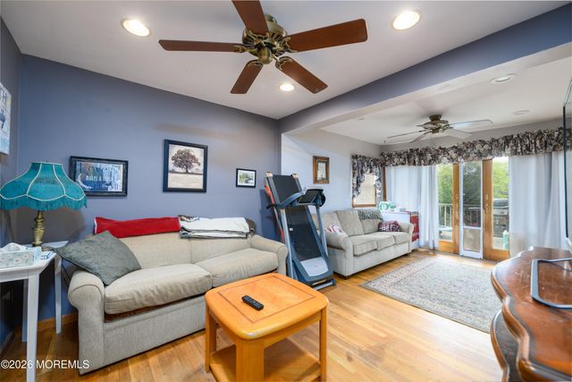 86 Robinson Place, Shrewsbury Boro, NJ 07702