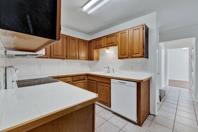 3209 Whatley Drive, Garland, TX 75043