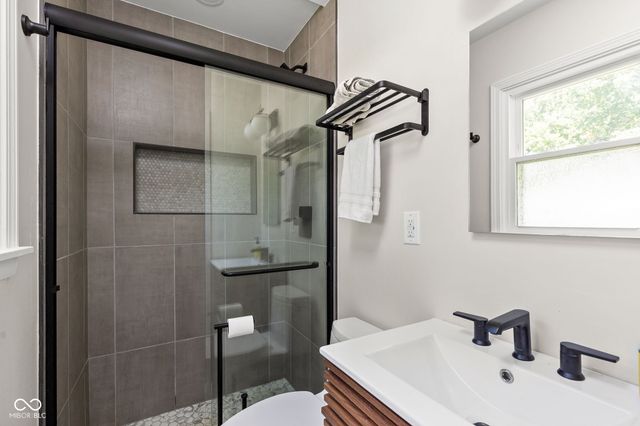 10605 Penn Drive, Carmel, IN 46280