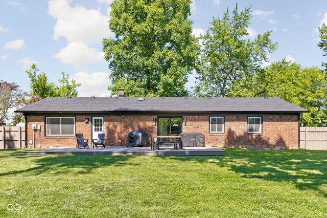 10605 Penn Drive, Carmel, IN 46280