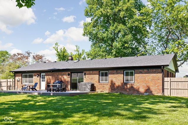 10605 Penn Drive, Carmel, IN 46280