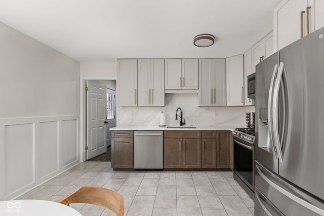10605 Penn Drive, Carmel, IN 46280
