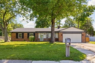 10605 Penn Drive, Carmel, IN 46280