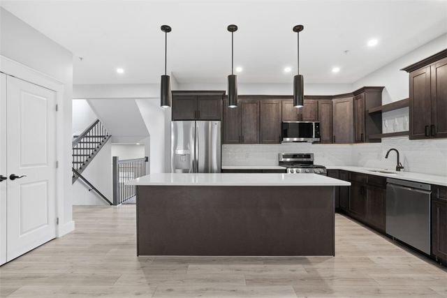 2339 Old Greentree Rd, Scott Twp, PA 15106