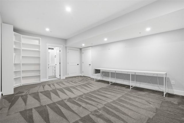 2339 Old Greentree Rd, Scott Twp, PA 15106