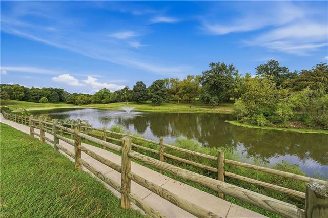 3700 NE 43rd Street, Kansas City, MO 64117