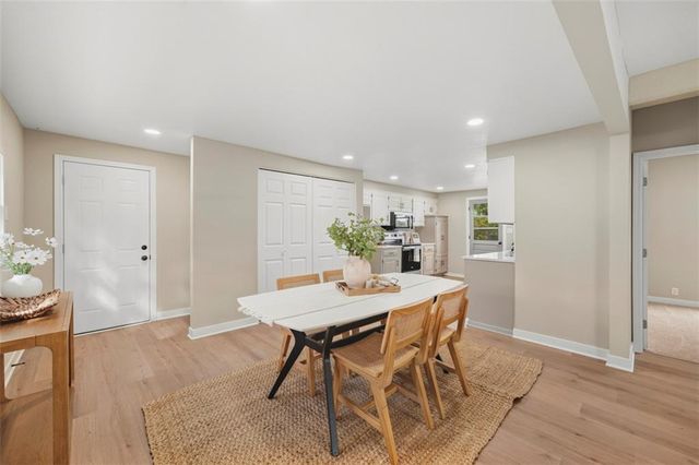 3700 NE 43rd Street, Kansas City, MO 64117