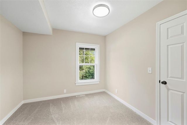 3700 NE 43rd Street, Kansas City, MO 64117