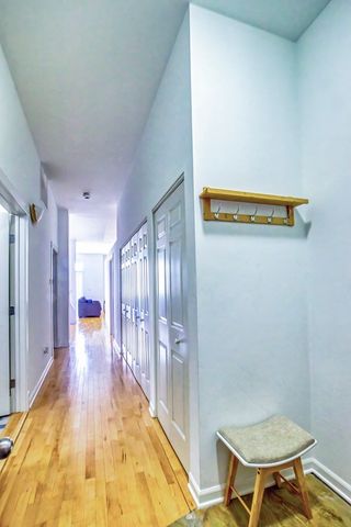 4050 N Lincoln Avenue 202, Chicago, IL 60618