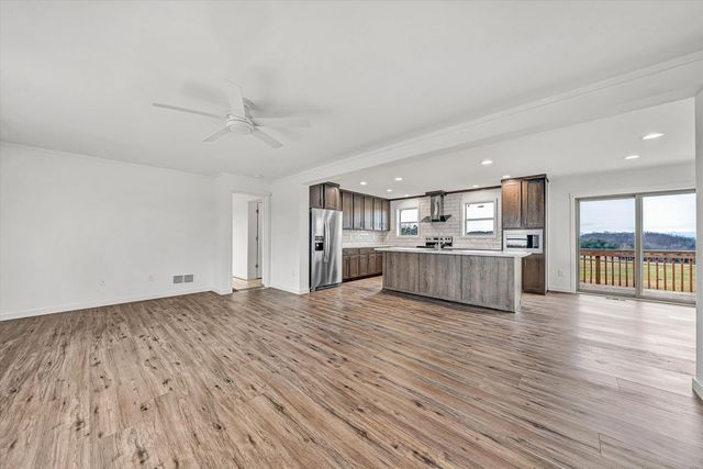 2227 Hendricks Store RD, Moneta, VA 24121