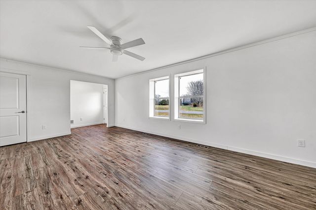 2227 Hendricks Store RD, Moneta, VA 24121