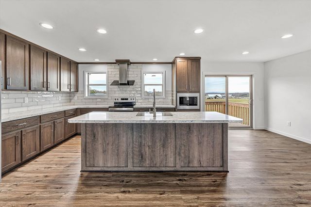 2227 Hendricks Store RD, Moneta, VA 24121