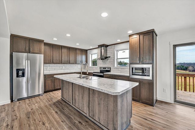 2227 Hendricks Store RD, Moneta, VA 24121