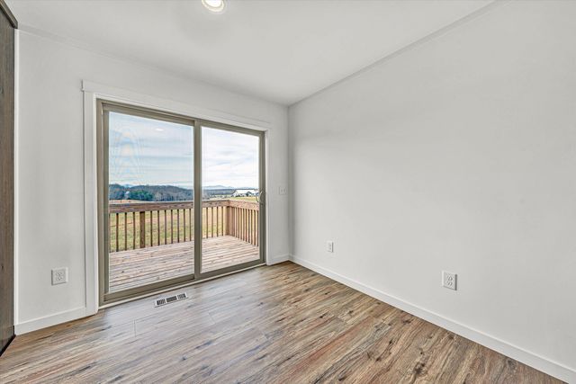 2227 Hendricks Store RD, Moneta, VA 24121