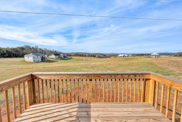 2227 Hendricks Store RD, Moneta, VA 24121